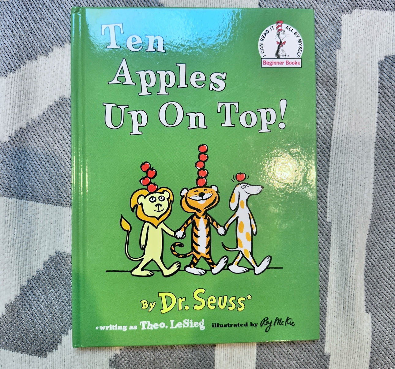 Seller #147 | Ten apples on Top (hardback)