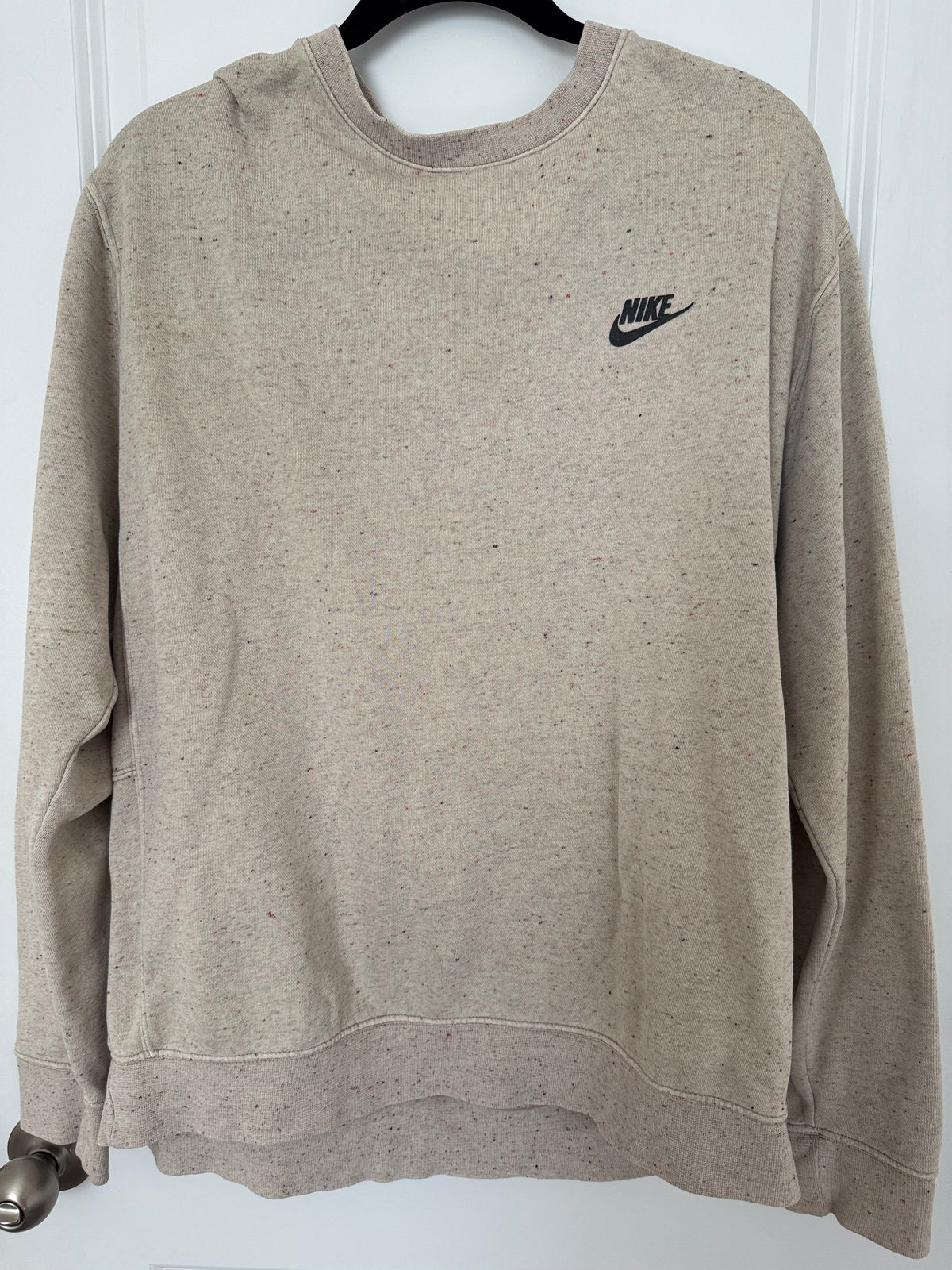 #107 Nike Men’s Sweatshirt size L