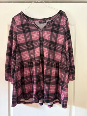 Seller 183 - Lane Bryant Women's Purple Top - Size 14/16- EUC