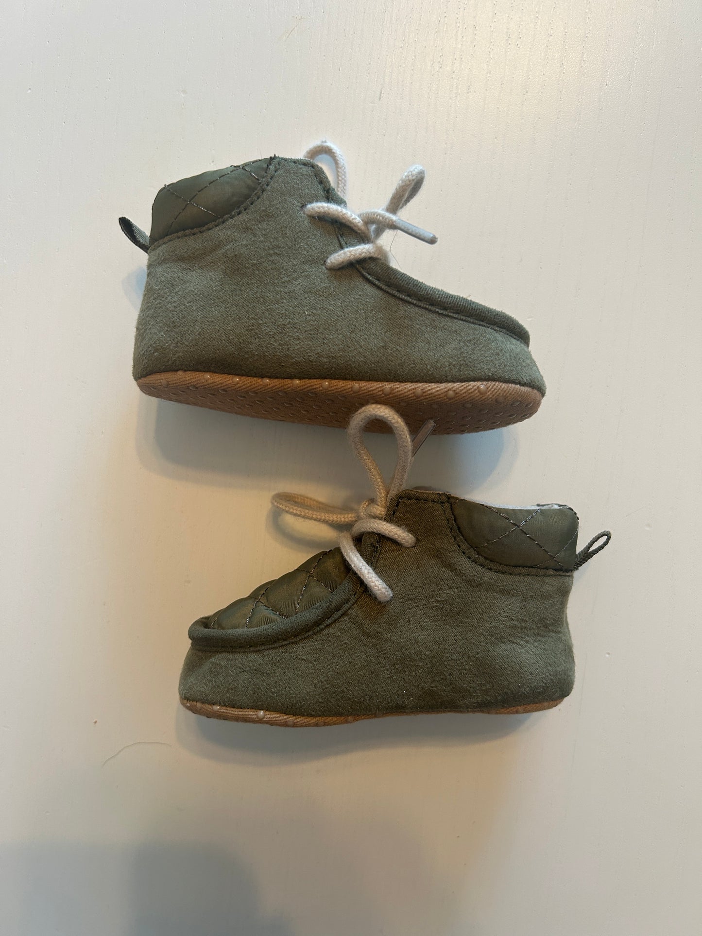 #63 olive baby booties with velvet and quilting, size 3-6 months