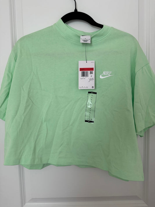 #107 Nike Cropped Tee size L NWT
