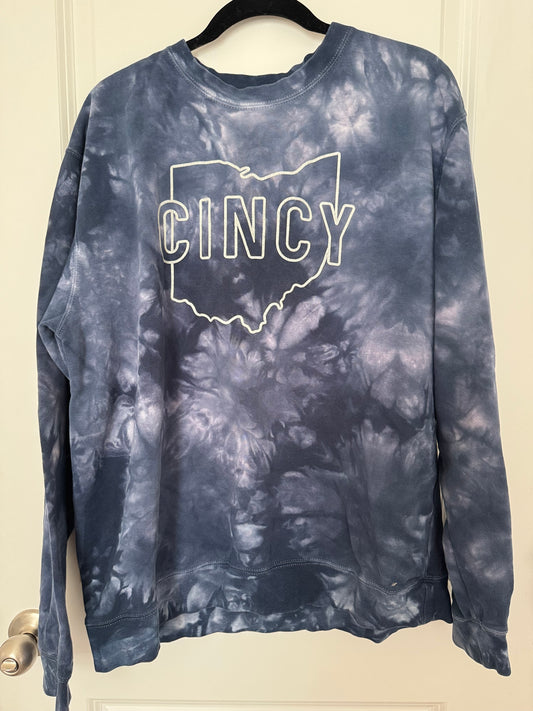 #107 Cincy Sweatshirt size L