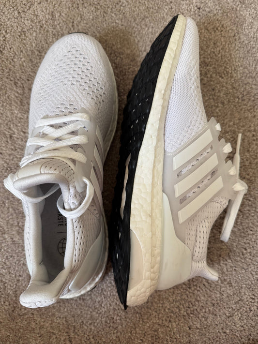 #107 ADIDAS Ultraboost size 7.5