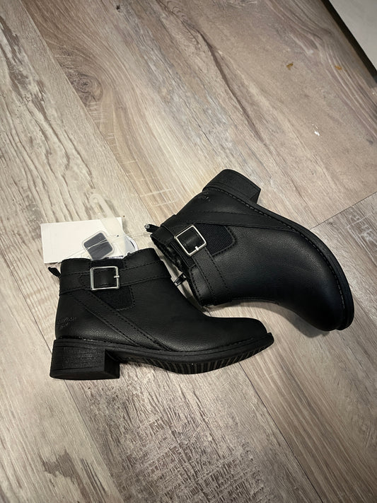 Seller #29 Girls Size 10 OshKosh Black Booties