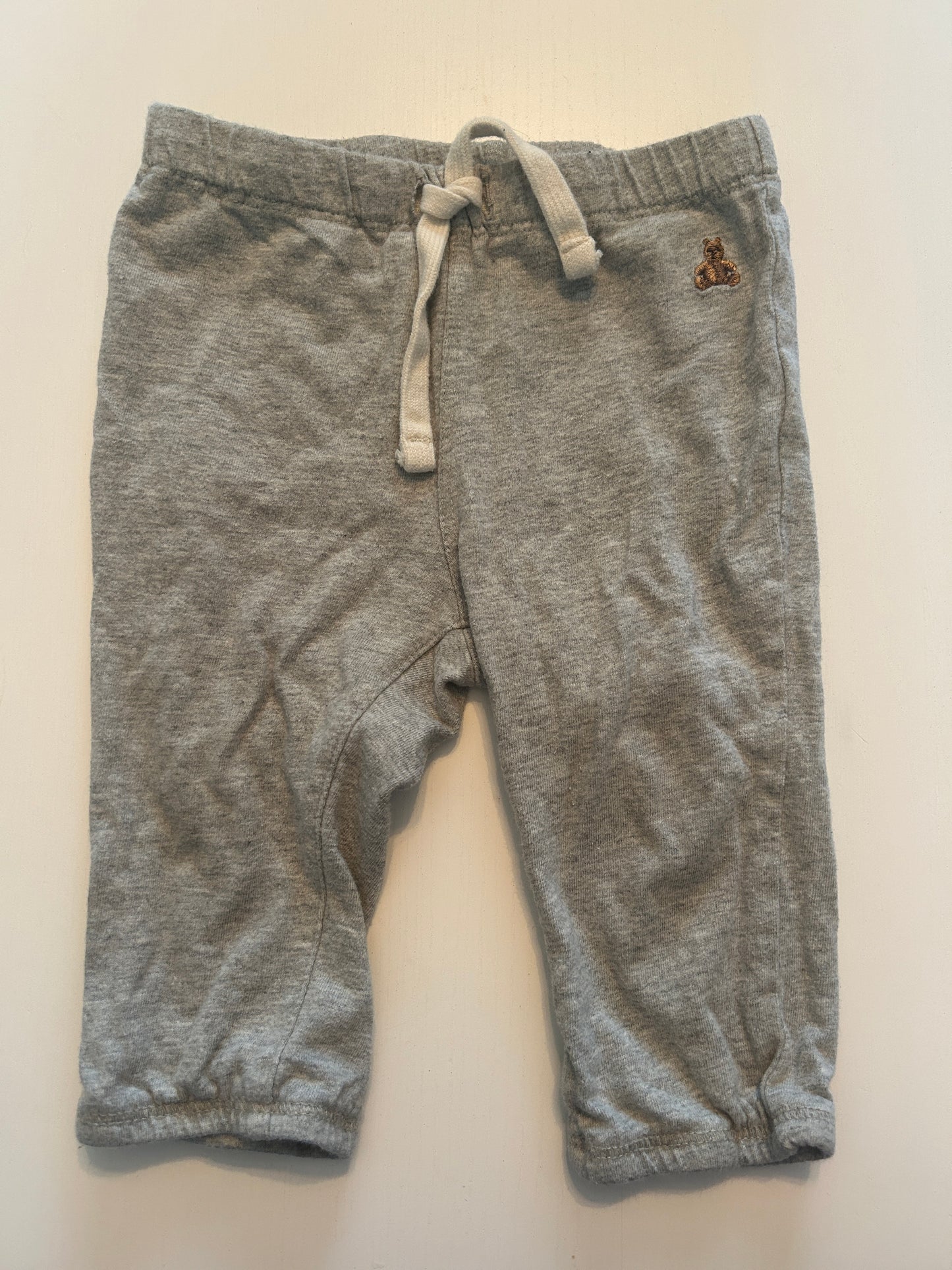 #63 baby gap grey sweatpants, size 6-12 months