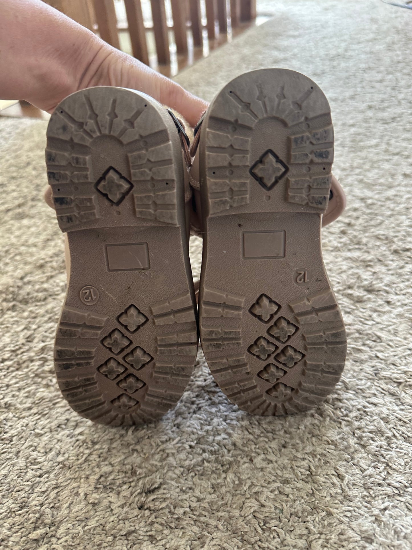 #77 GUC Girls Lined Winter Boots, Size 12