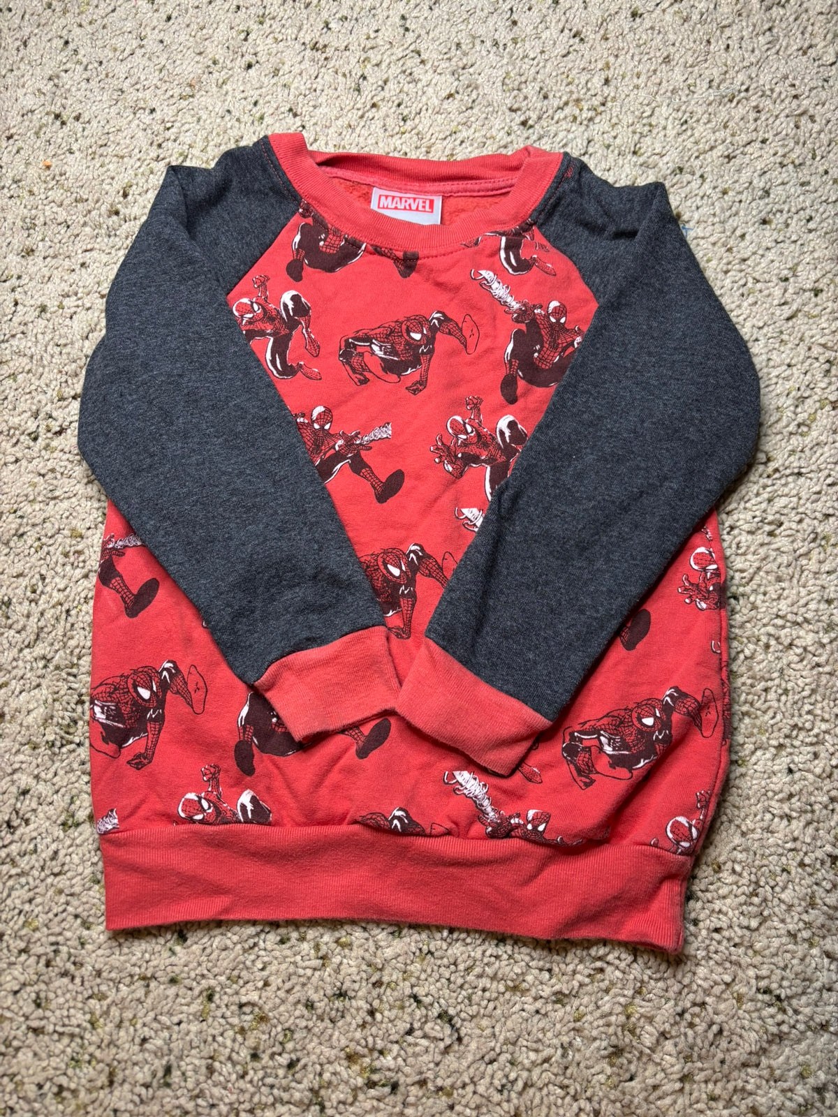 #90: Marvel Spider-Man Sweatshirt – 4T