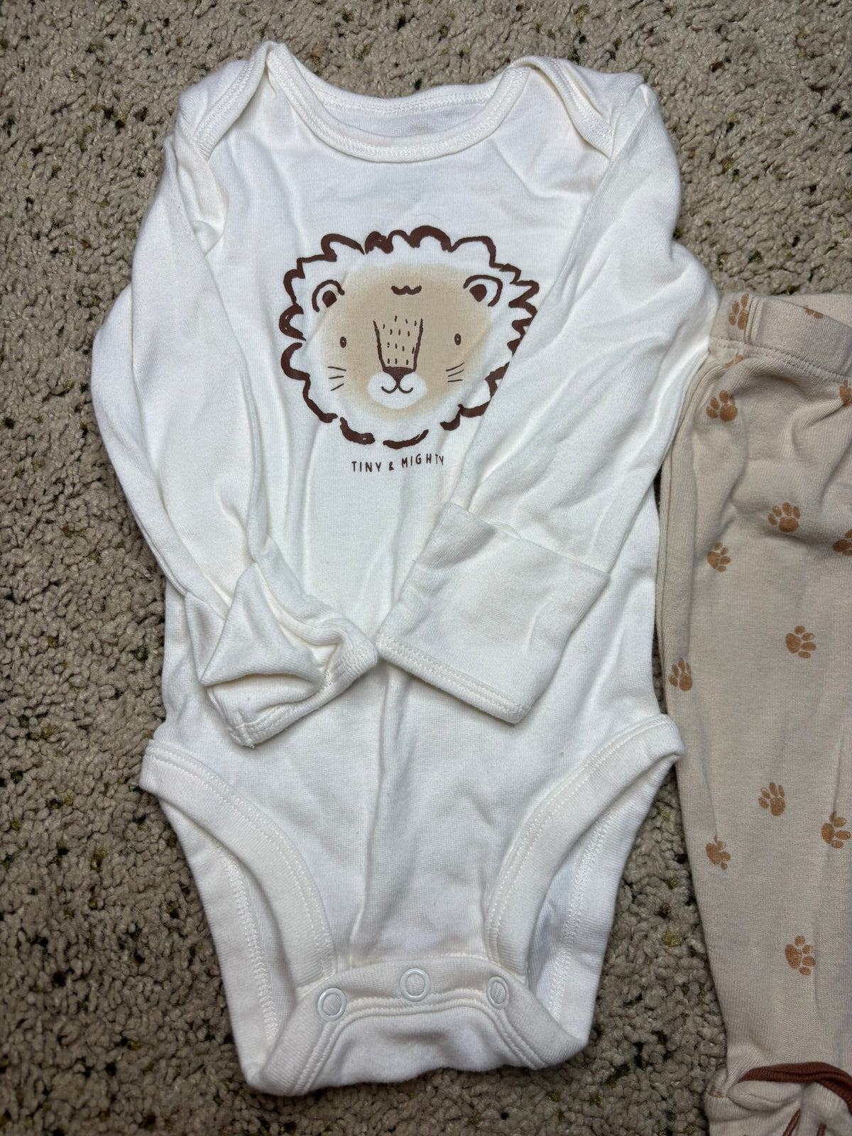 #90: Carter’s Lion Outfit Set – 3 Months