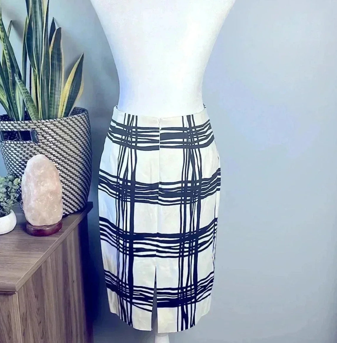 Seller #213 NWOT size 0 Express Pencil Skirt