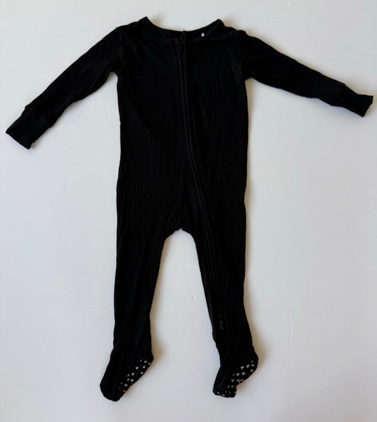 #190 REDUCED PoshPeanut 18-24 Bamboo Footie Black Sleeper