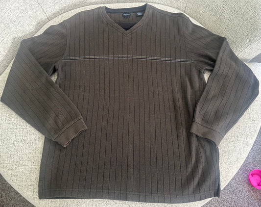 #77 GUC Men’s Van Heusen Long Sleeve, Size Medium
