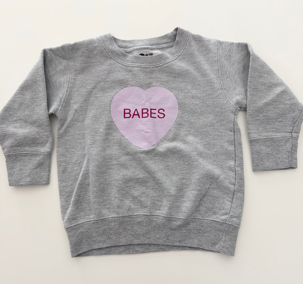 #117, Girls 2T, The Wishing Elephant gray ‘Babes’ heart sweatshirt, GUC