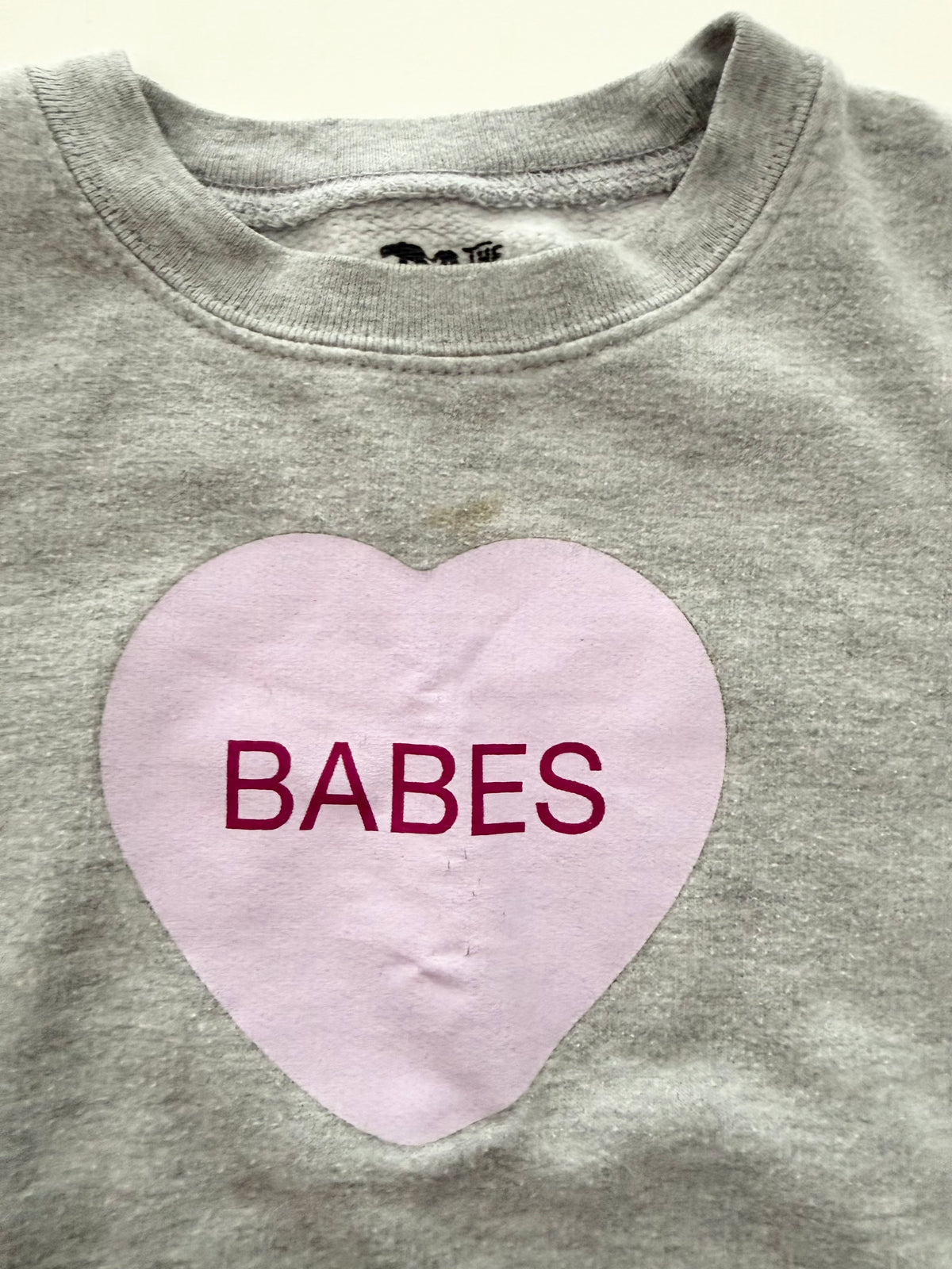 #117, Girls 2T, The Wishing Elephant gray ‘Babes’ heart sweatshirt, GUC