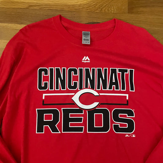 #116 Men’s long sleeve Cincinnati Reds large