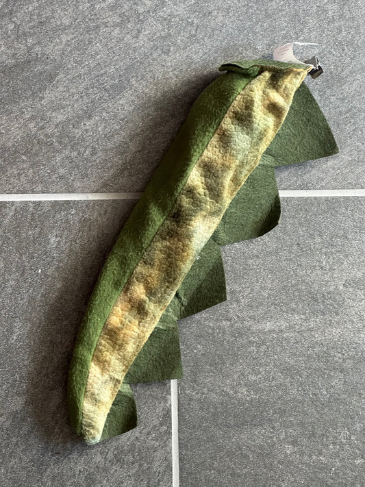 #186 Clip-on Dinosaur Tail EUC
