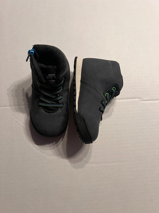 Carters 7C boots
