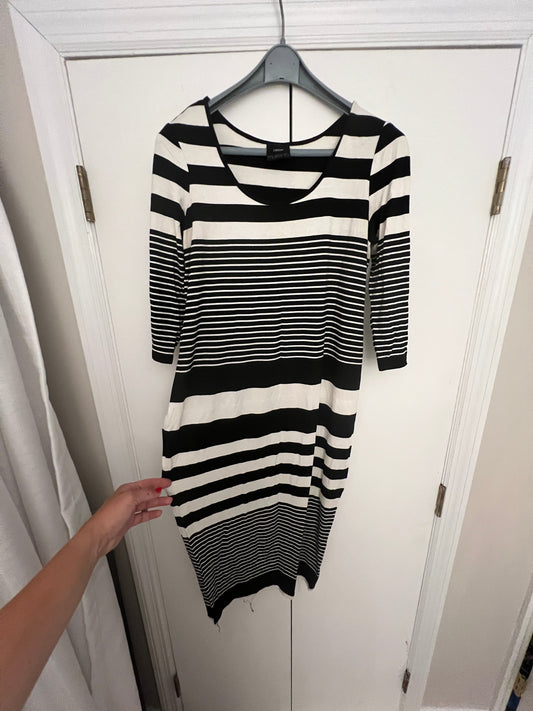 Seller #159 ASOS maternity size medium