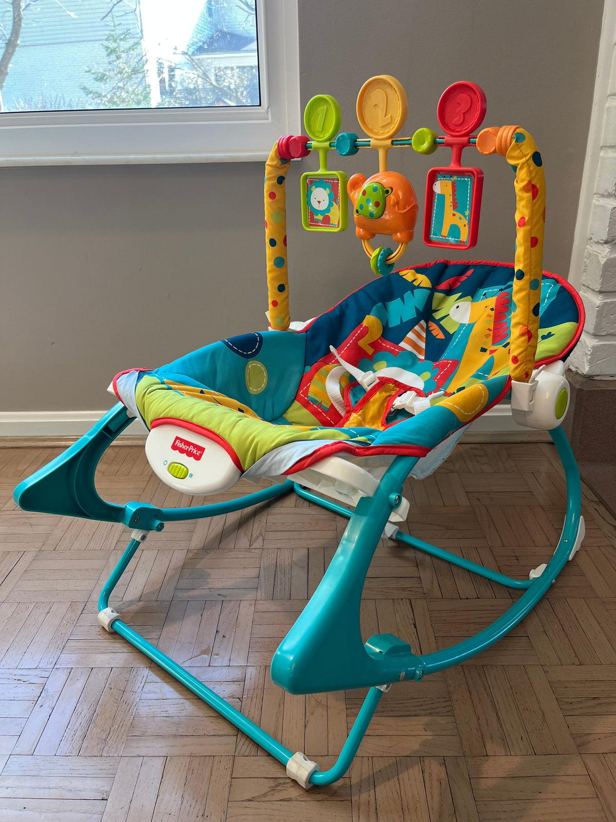 #195 EUC Fisher-Price Baby Activity Seat (has vibration feature)