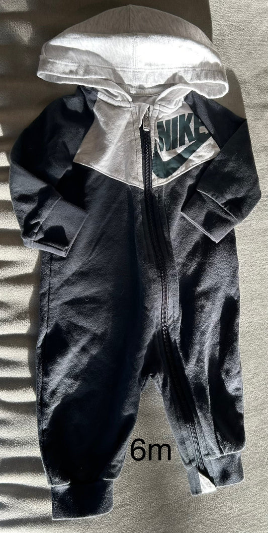 seller #62 Nike 6 month gray outfit