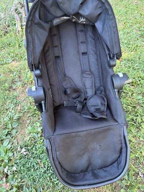 #34 Baby Jogger City Select Tandem Stroller with Bassinet in Black