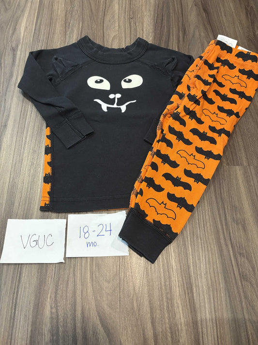 #138 - 18-24 Mo - VGUC Halloween Bat PJs - PU 45236