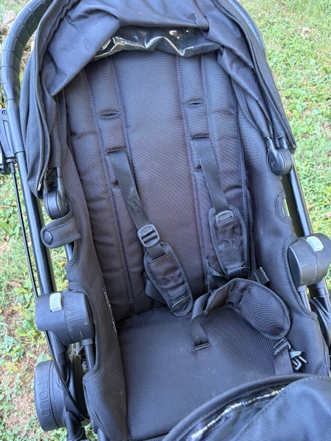 #34 Baby Jogger City Select Tandem Stroller with Bassinet in Black