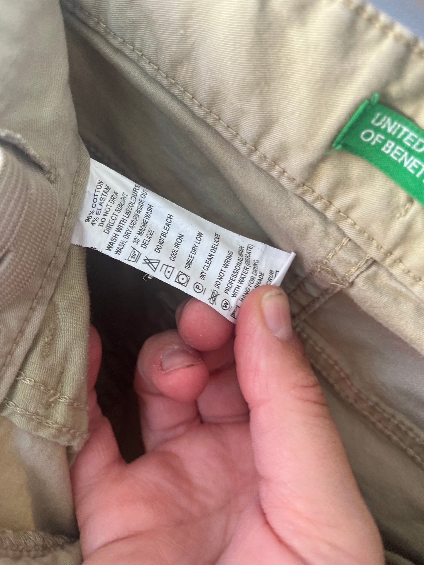 #7 United Colors of Benetton Boys Size Medium (size 7-8)