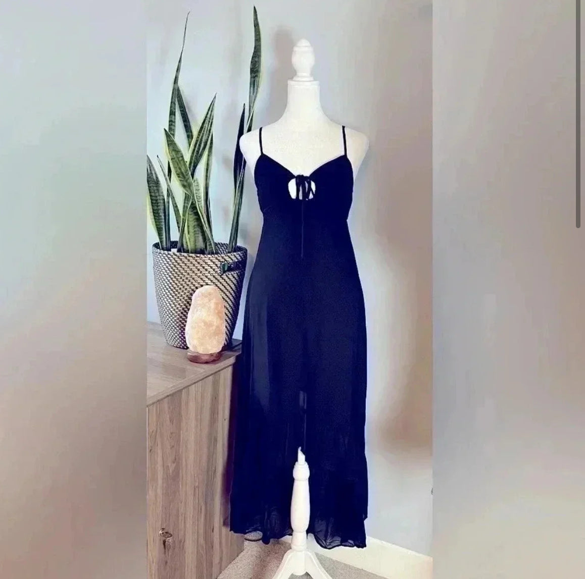 Seller#213 NWT Size XXS Sleeveless black midi high-low dress