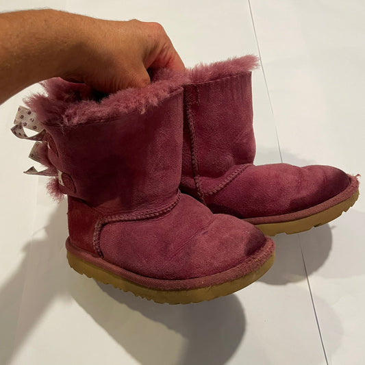 #126 Girls Uggs Sz 12 Dark Pink with bows Play