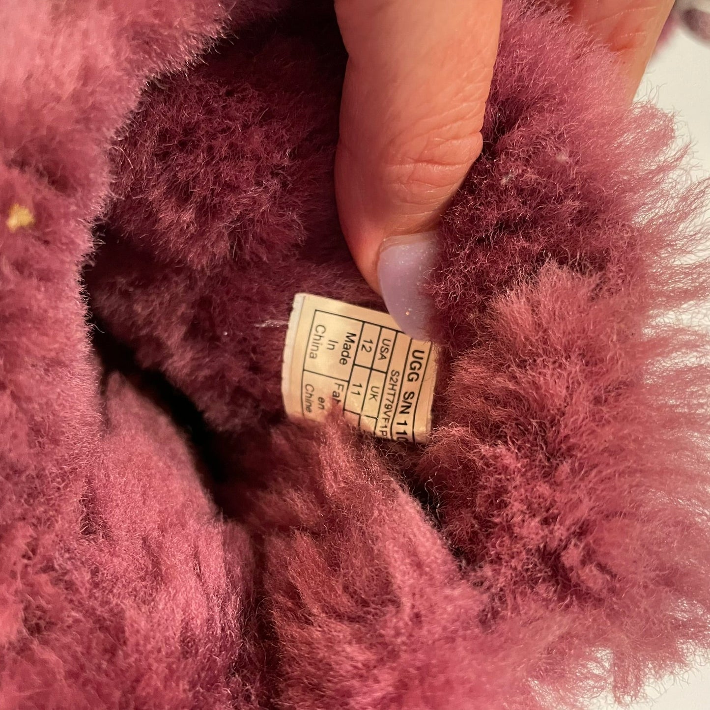 #126 Girls Uggs Sz 12 Dark Pink with bows Play