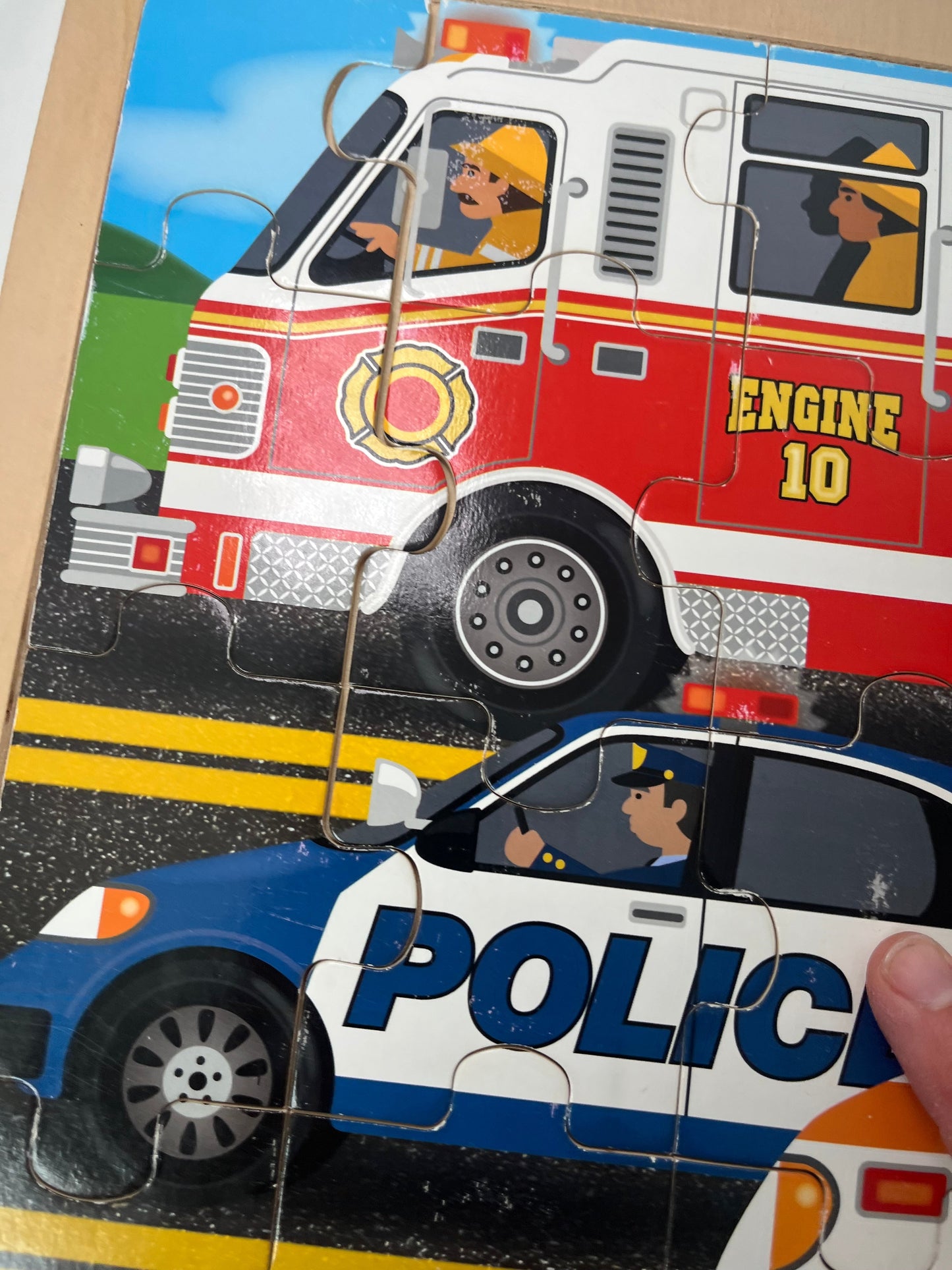 PPU 45241 Melissa and Doug firefighter and policeman wooden jigsaw puzzle