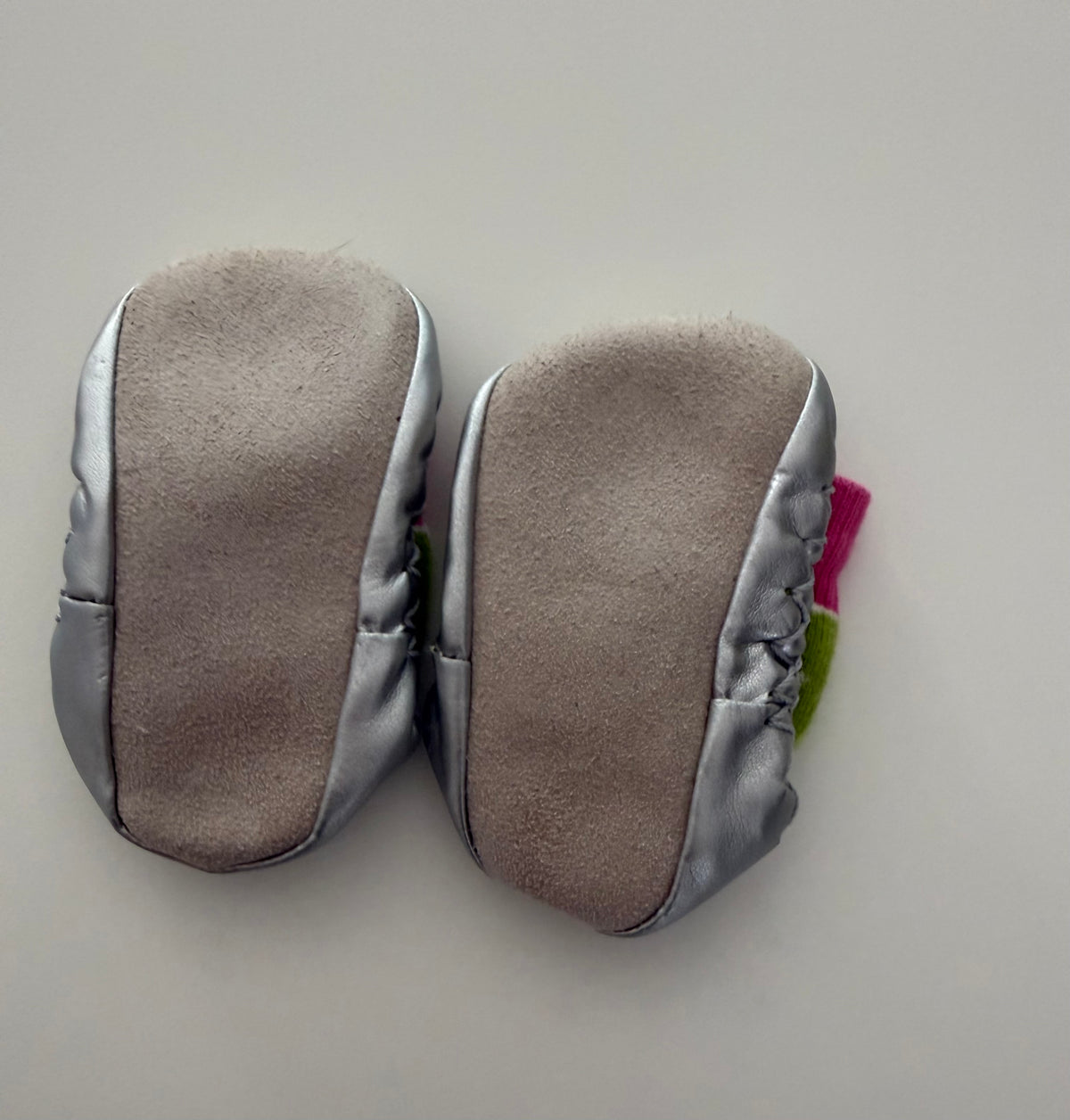 #117, Girls shoes 4c, Hanna Andersson green & silver knit slipper, GUC