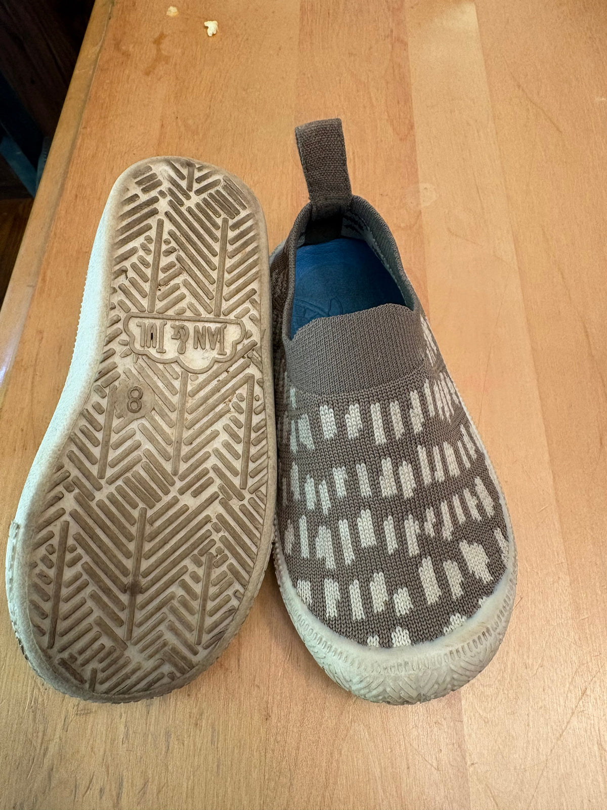 #35 Jan and Jul 8t Slip on shoes