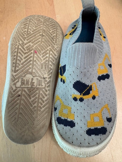 #34 Jan and Jul 11t Slip On Construction Shoes
