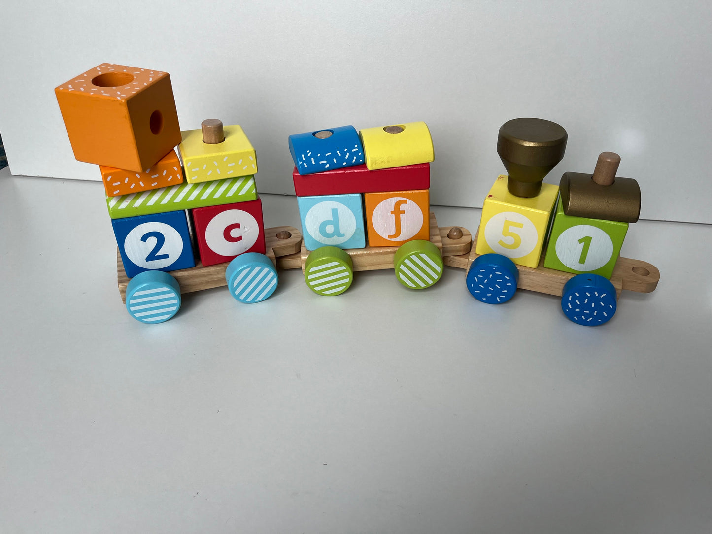 #7 wooden building black train set toy