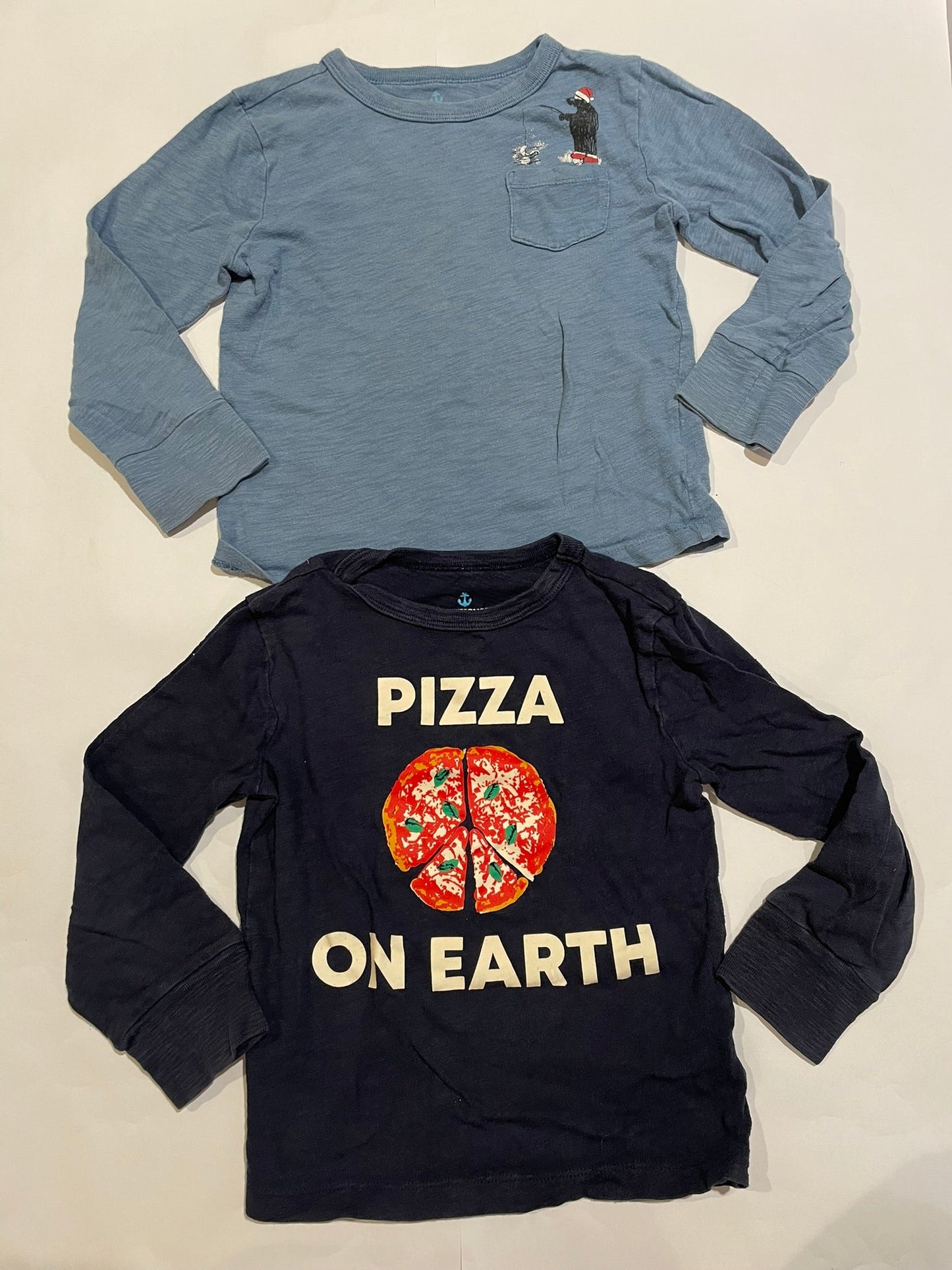 #126 Boys Crewcuts 3T set 2 LS Shirts (pizza, bear fishing) GUC