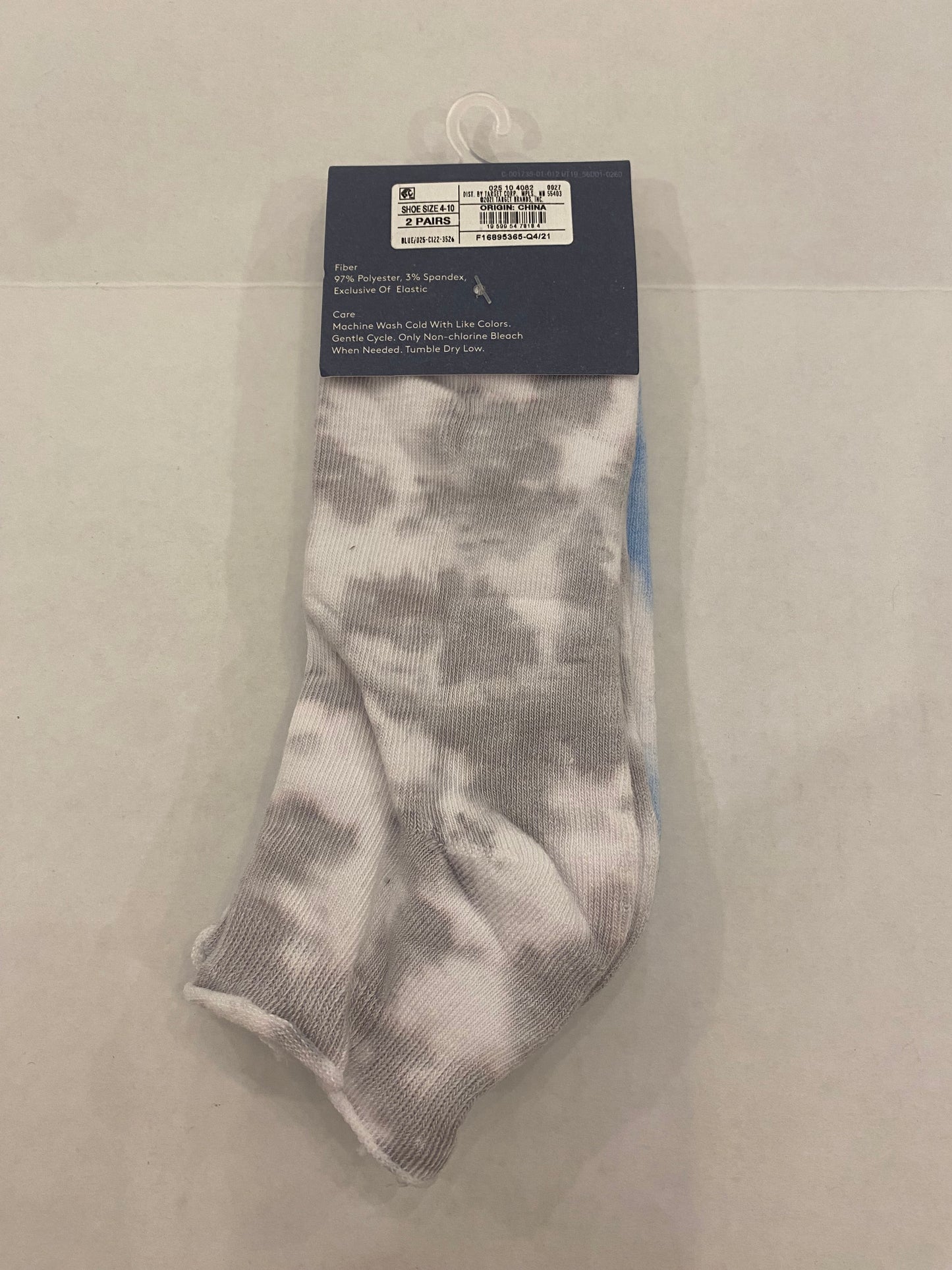 Womens Size 4-10 NWT Universal Thread Socks