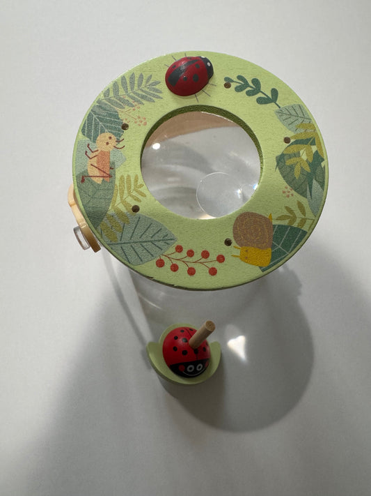 REDUCED #92 NEW toy bug catcher with magnifying lid