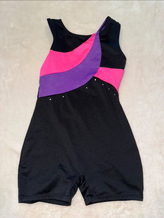 #46 Girls 6/6x freestyle leotard tumble or dance guc with small paint spot on back