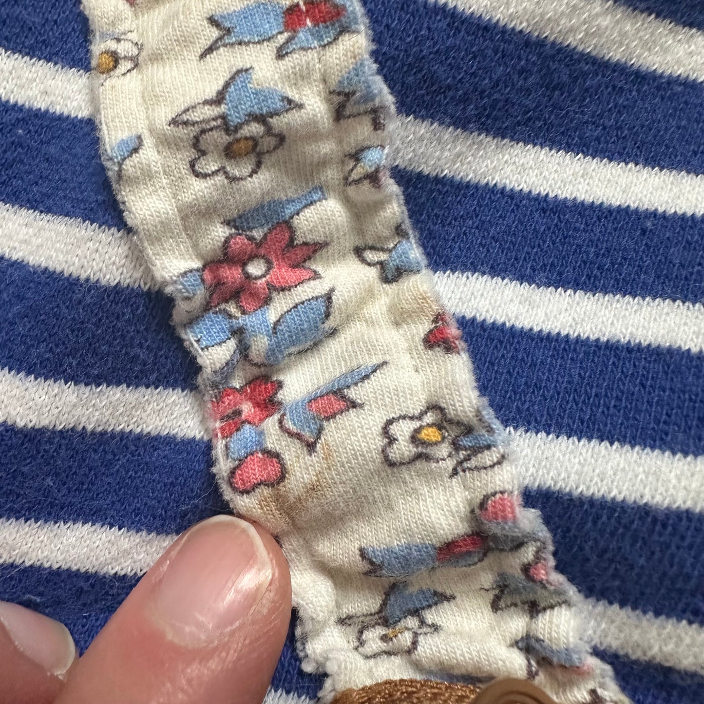#162 Mini Boden Dog sweatshirt 3/4