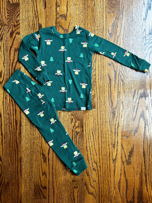 Seller #115 - REDUCED Gap Organic Boy / Gender Neutral 3T Star Wars / Grogu Holiday Pajamas, VGUC