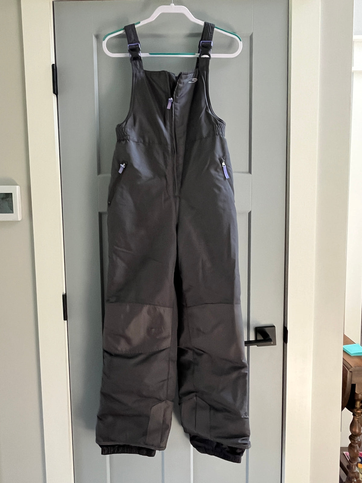 135 snow pants/ bibs girls size XL 14/16 champion brand, grey