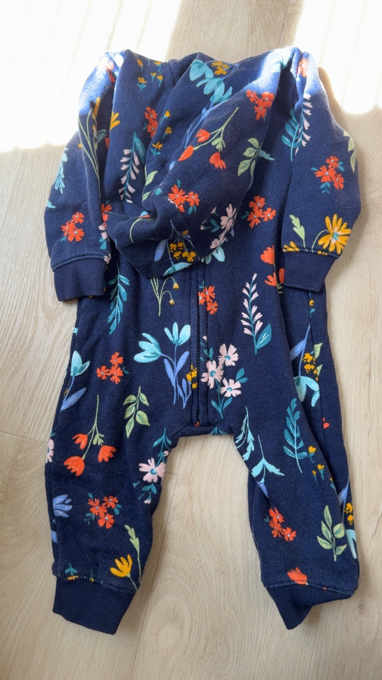 REDUCED! #49 Girls 9 months Carters navy floral hooded one piece outfit GUC