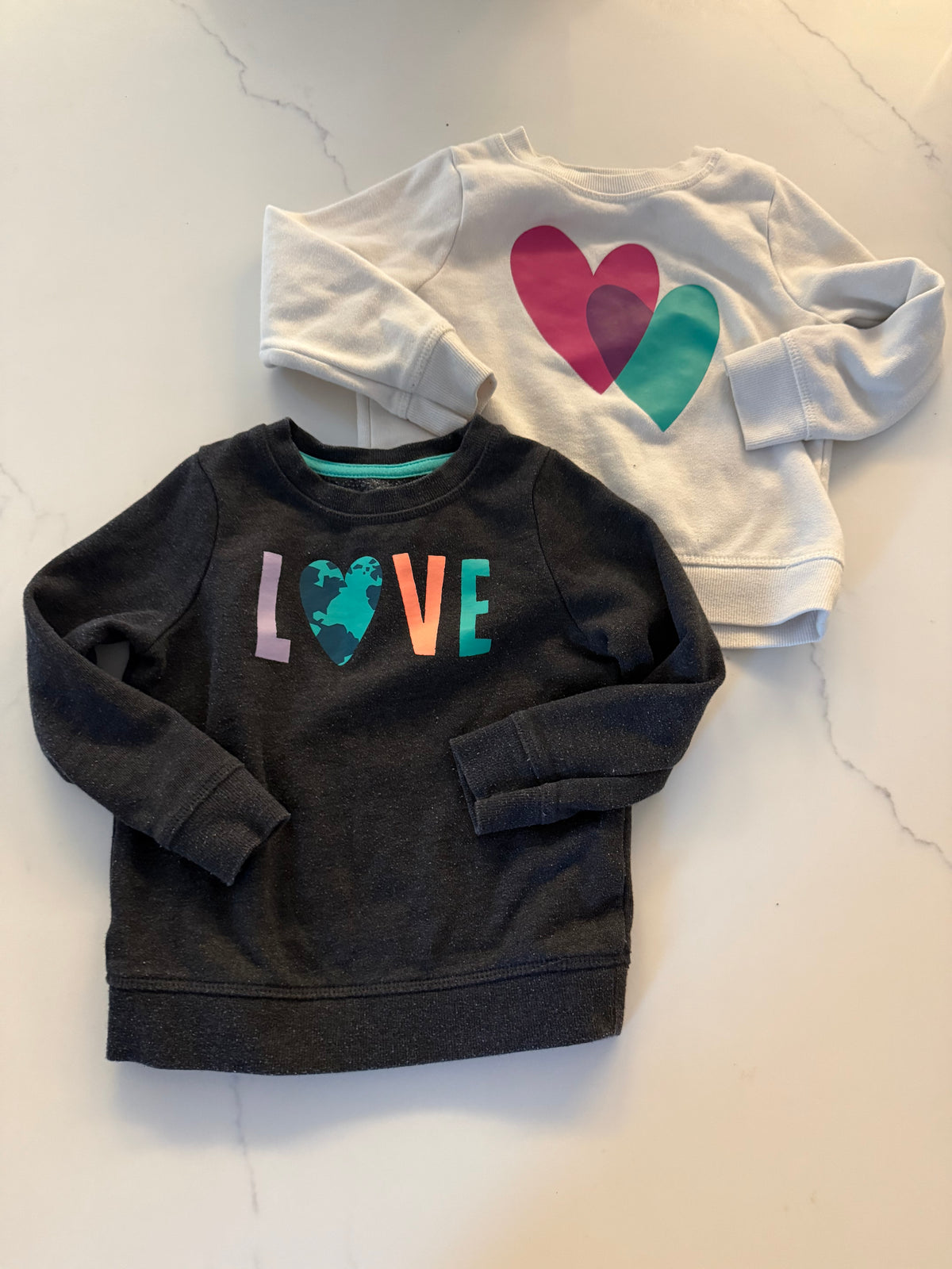 #139 Cat and Jack Sweatshirts Girls 3T