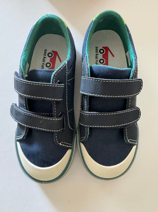 REDUCED #92 NEW size 13 see Kai run boy sneaker shoe blue and lime green