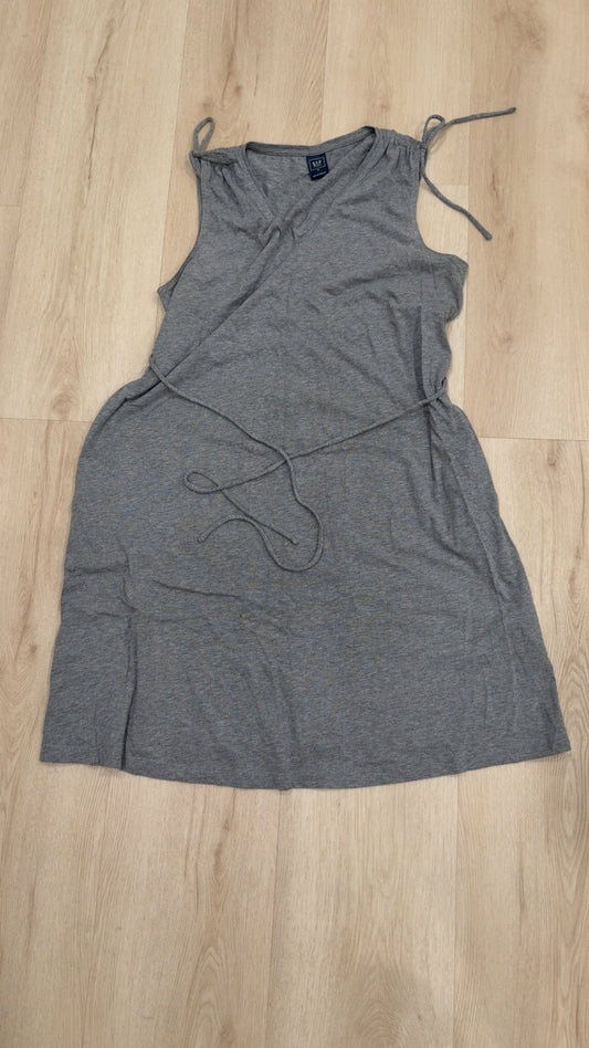 REDUCED! #49 Gap Maternity gray dress size M