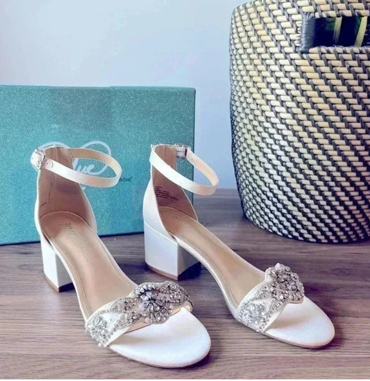 Seller#213 Women’s Size 6.5 Jeweled Heel Mel Sandal by Blue by Betsy Johnson VGUC