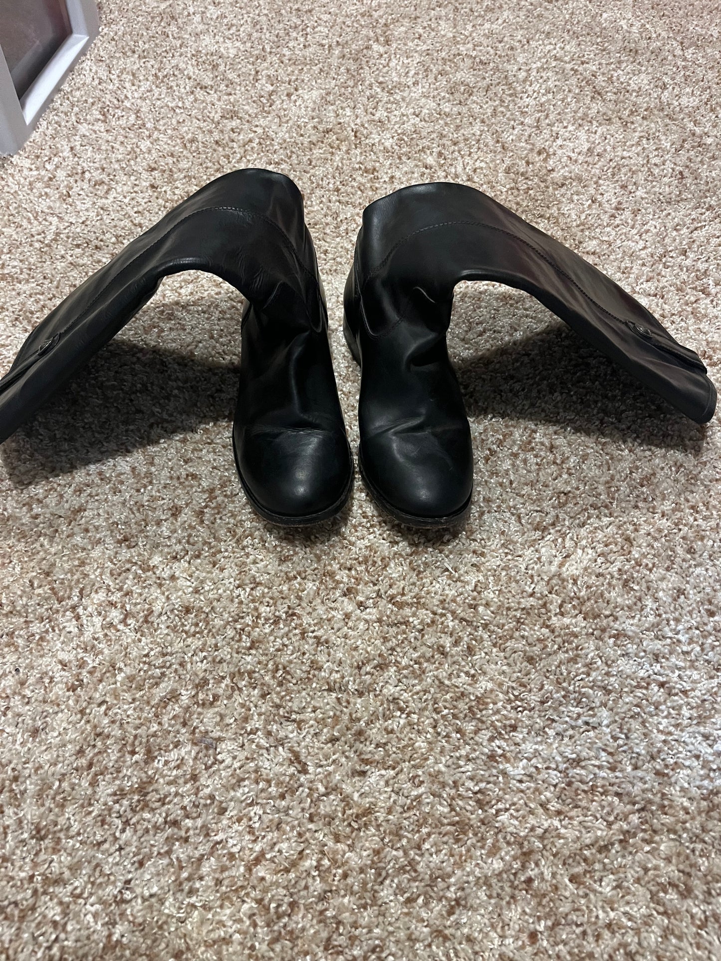 Black Frye riding boots EUC - Like new 7.5