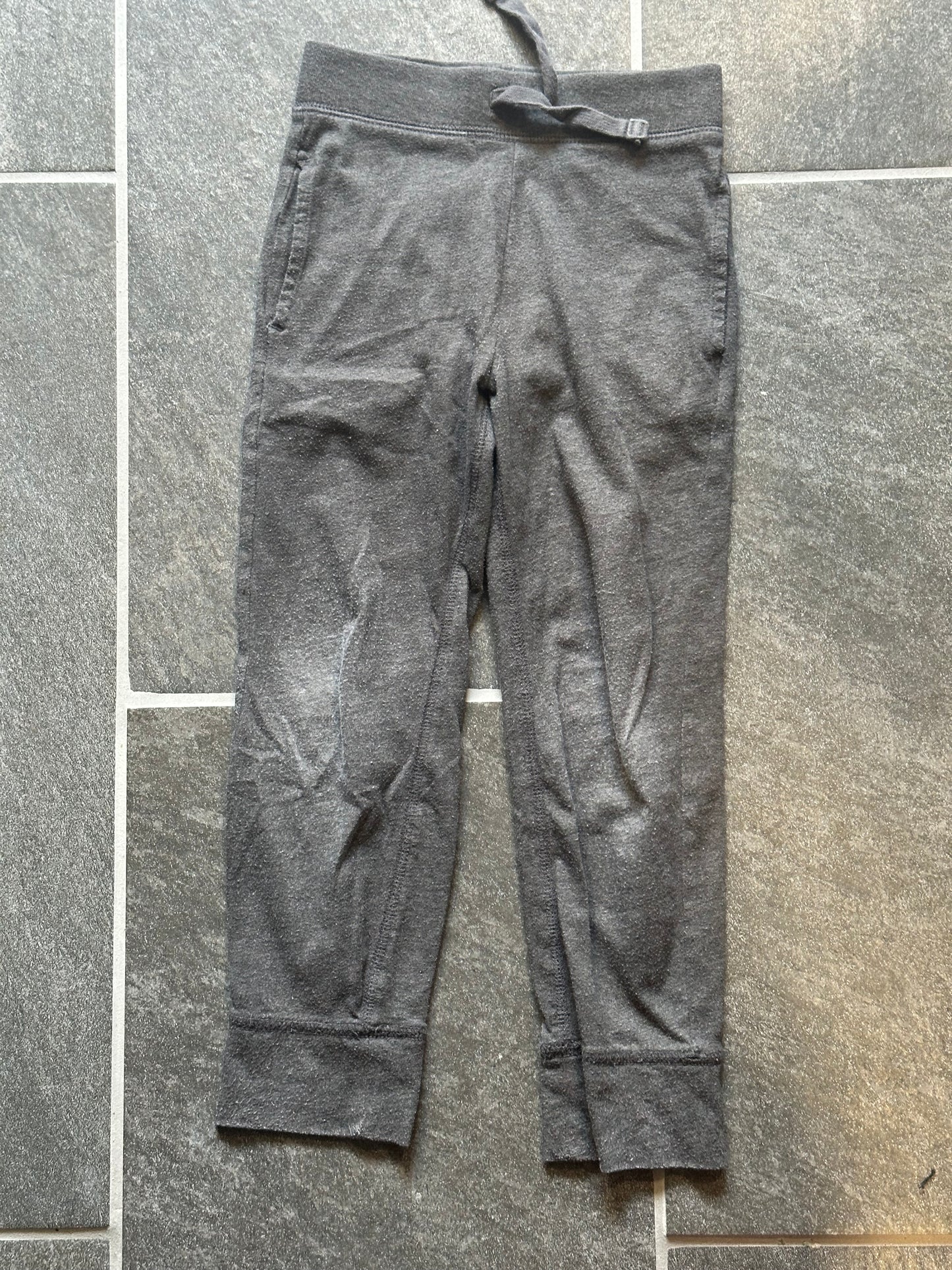 #95A Gap Organic Cotton Playtime Favorites Joggers - size 5T - dark gray