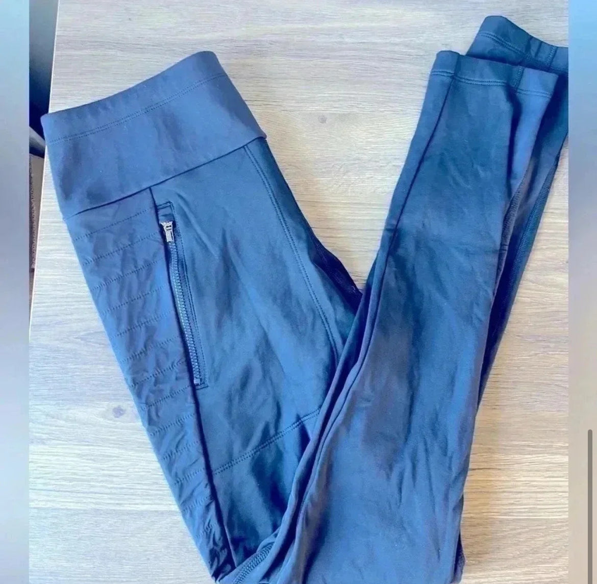 Seller#213 NWOT Women’s XS Athleta Navy Peak Hybrid Fleece Tight